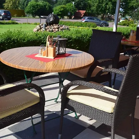 Land-gut-hotel Seeblick מלון Klietz