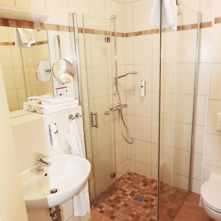 מלון Land-gut-hotel Seeblick Klietz