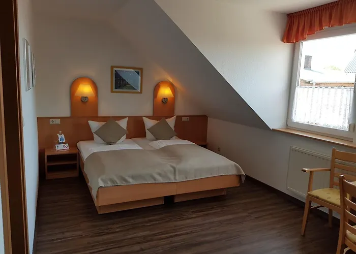 Land-gut-hotel Seeblick 3*